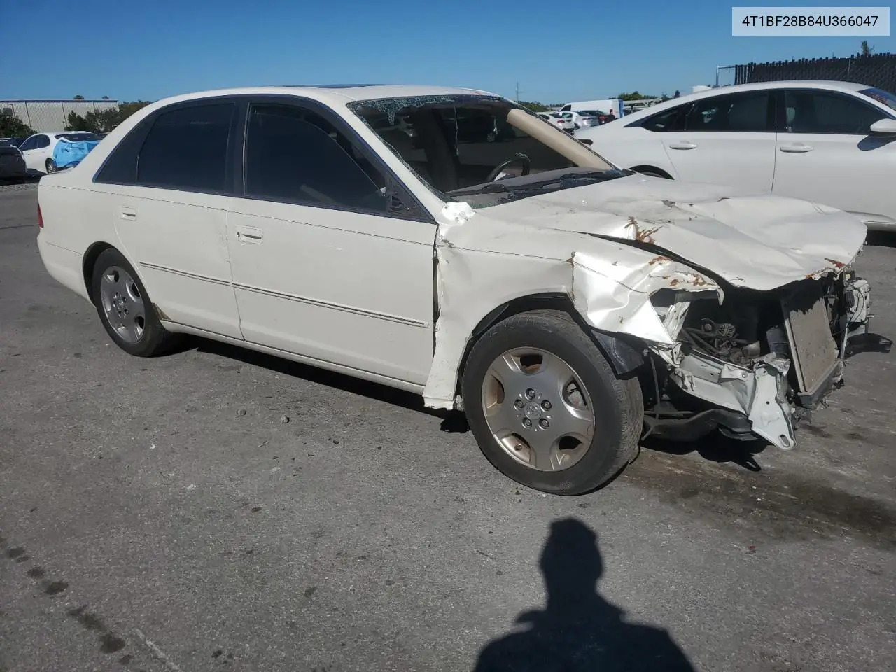 4T1BF28B84U366047 2004 Toyota Avalon Xl