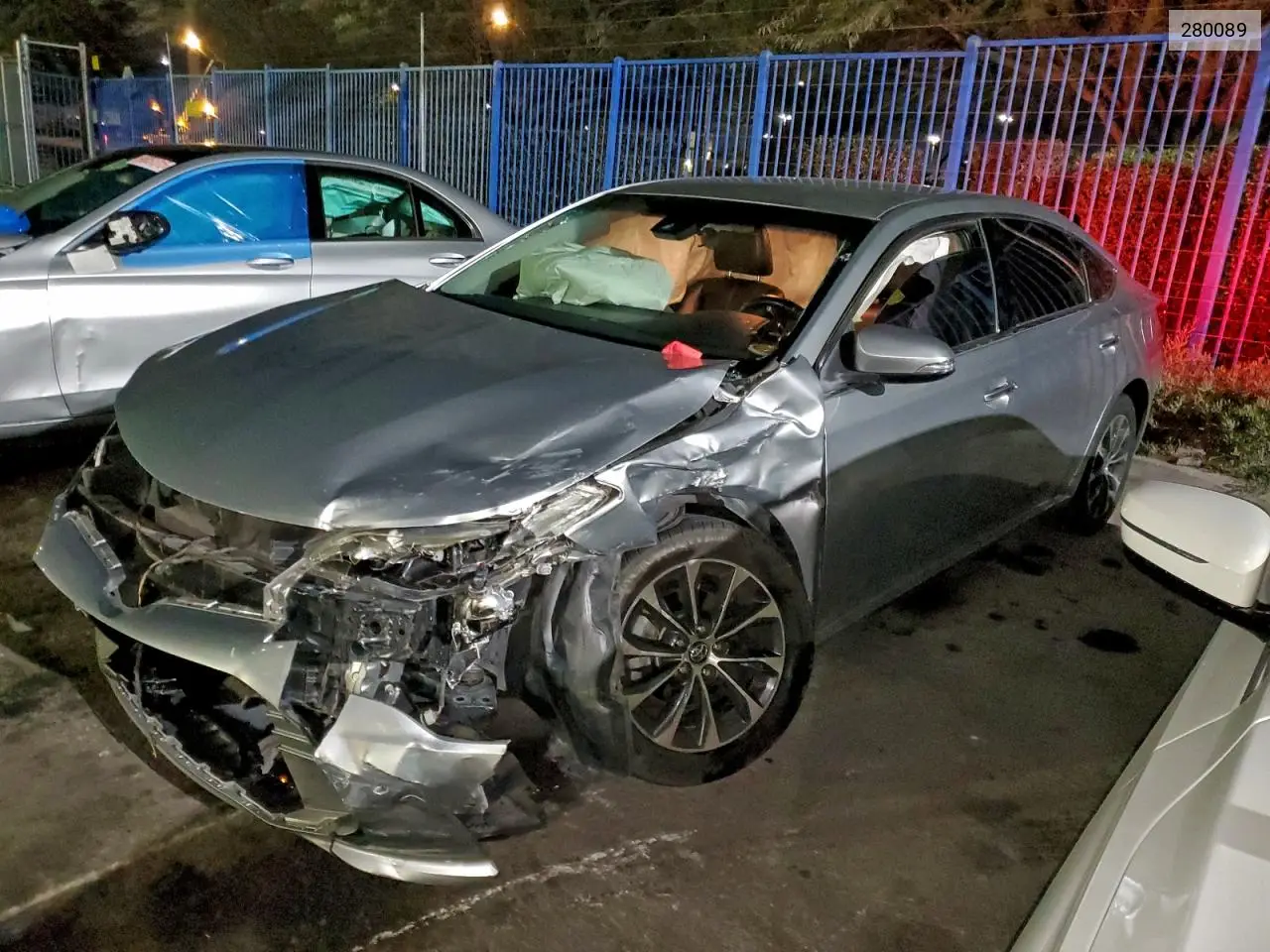 280089 2018 Toyota Avalon Xle