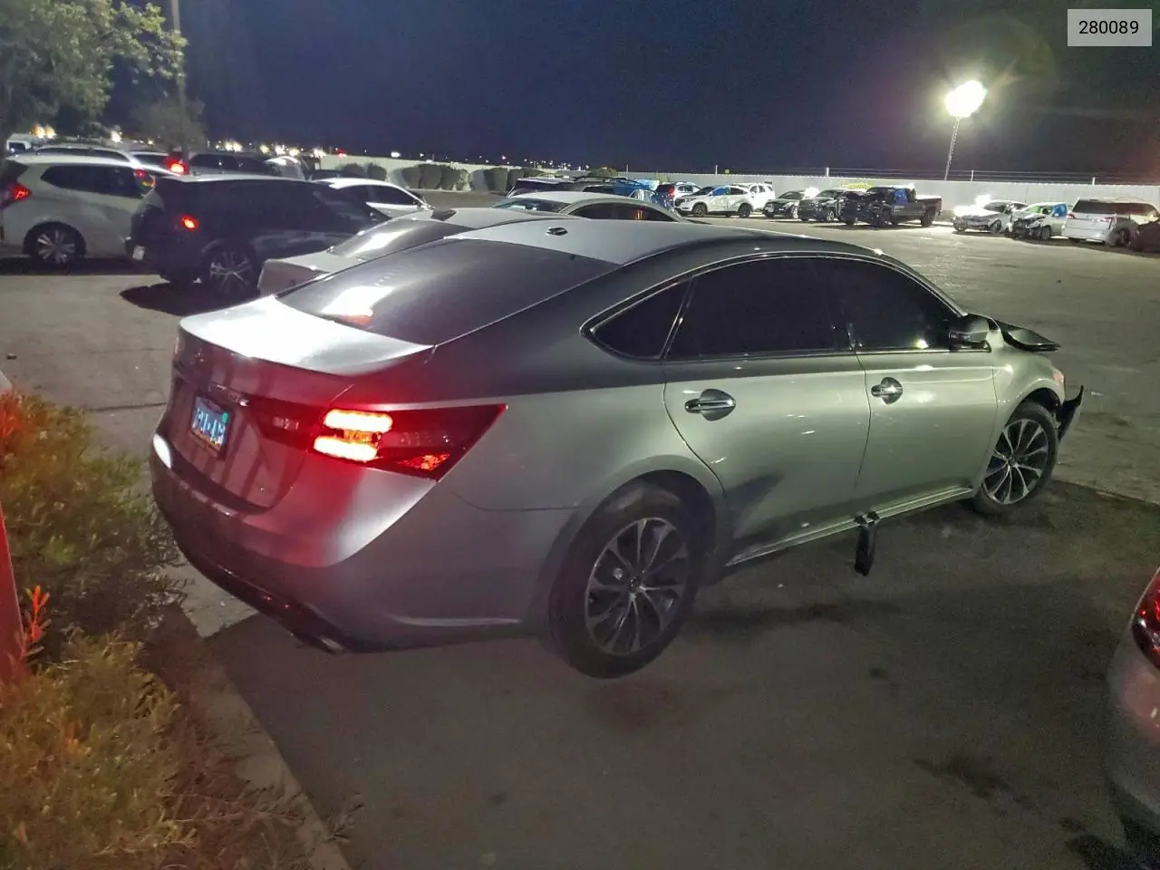 280089 2018 Toyota Avalon Xle