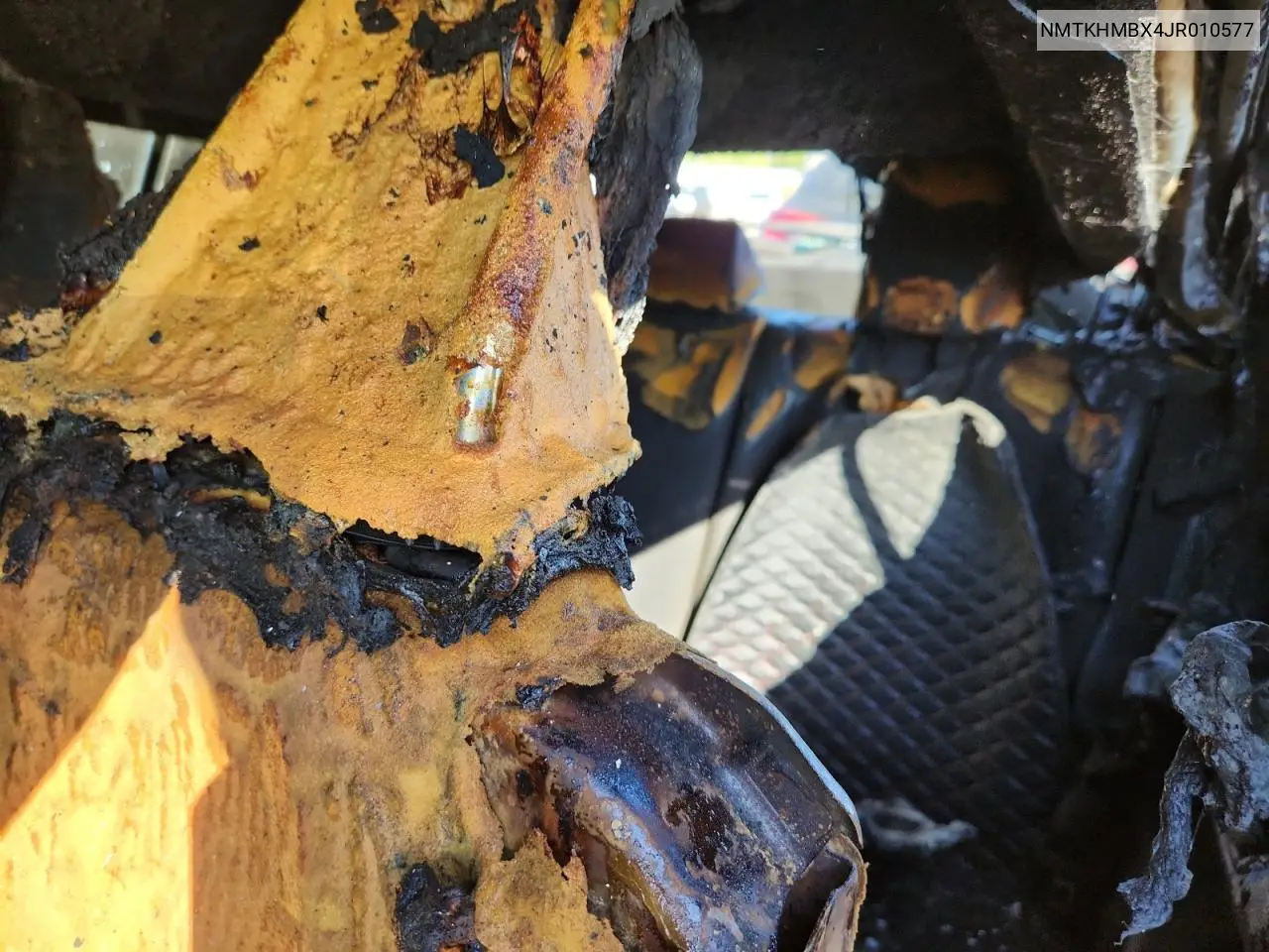 NMTKHMBX4JR010577 2018 Toyota C-Hr Xle