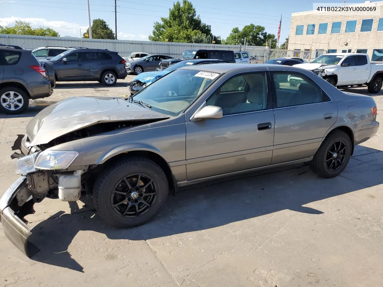 2000 Toyota Camry Ce VIN: 4T1BG22K3YU000069 Lot: 69272284