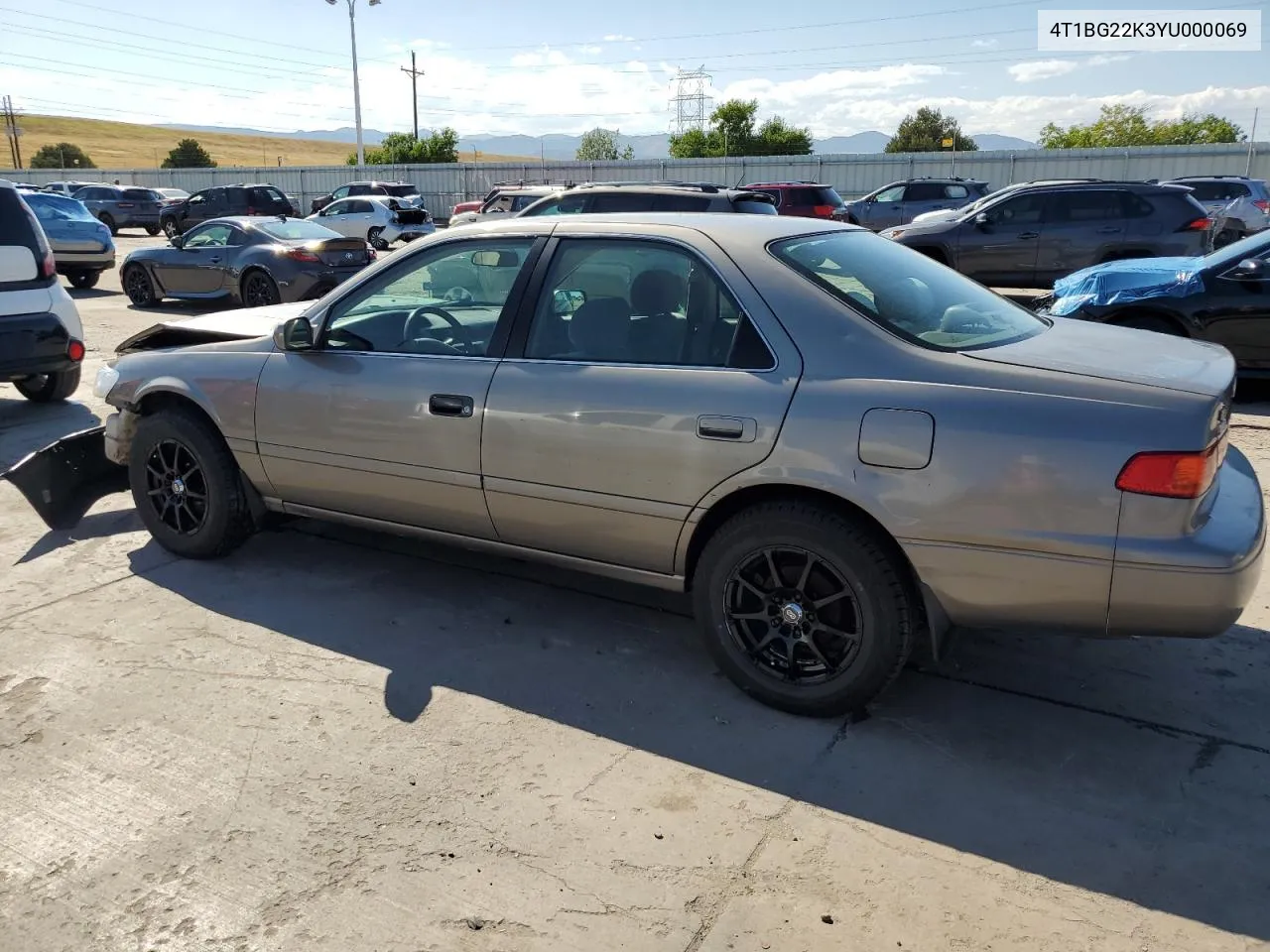 2000 Toyota Camry Ce VIN: 4T1BG22K3YU000069 Lot: 69272284