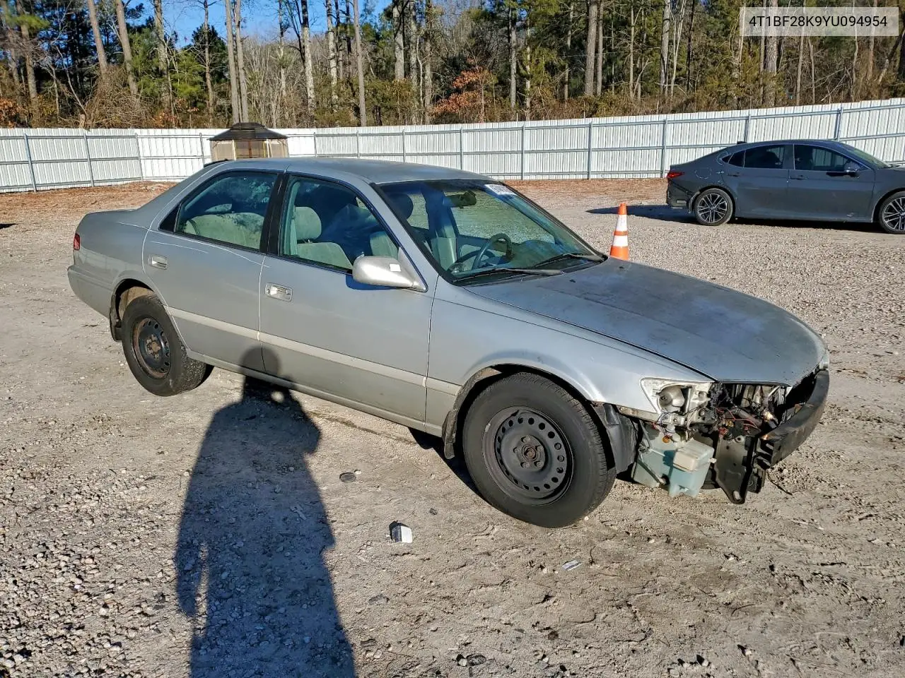 4T1BF28K9YU094954 2000 Toyota Camry Le V6