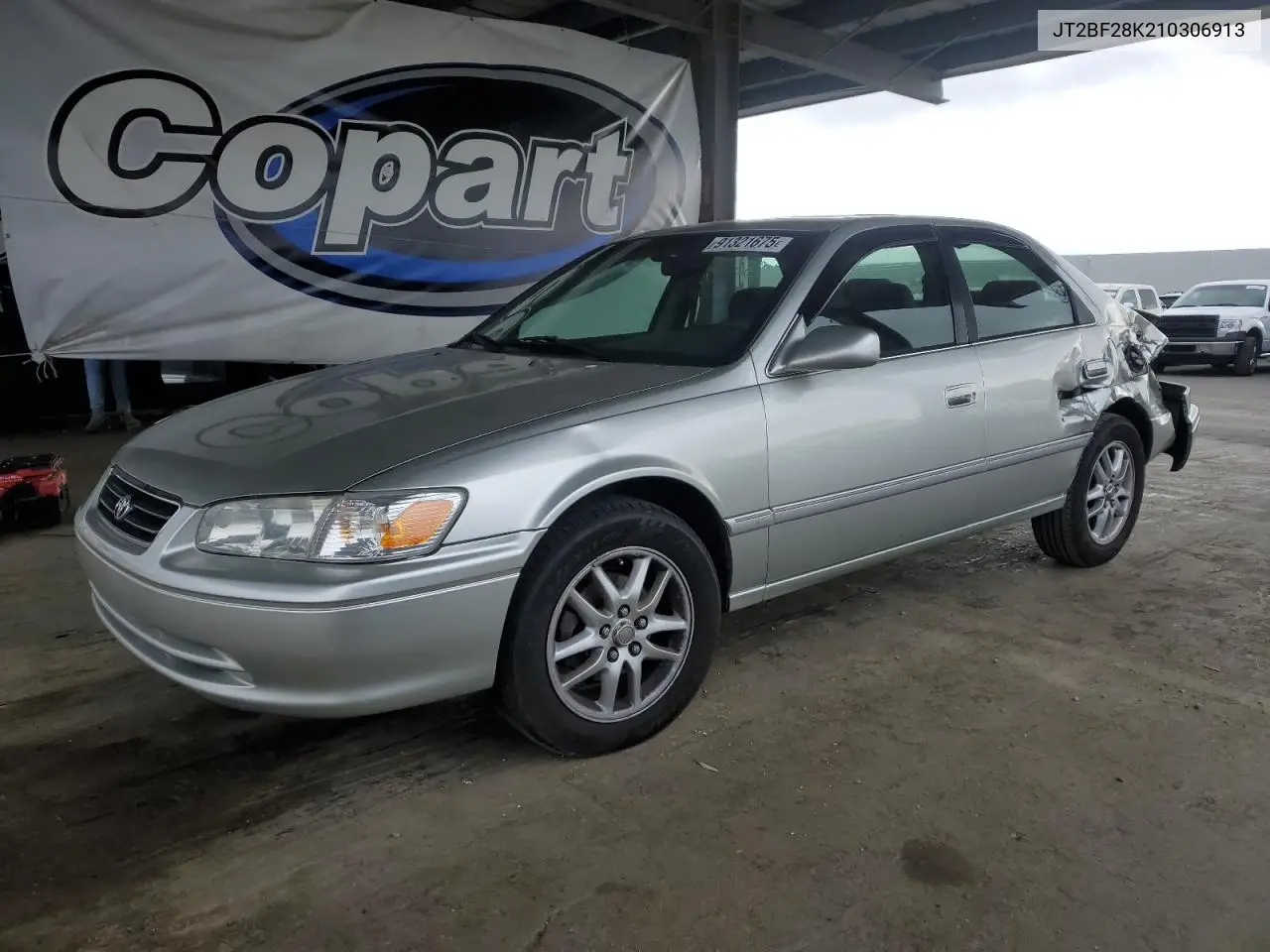 JT2BF28K210306913 2001 Toyota Camry Le