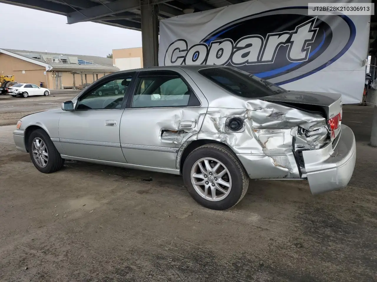 JT2BF28K210306913 2001 Toyota Camry Le