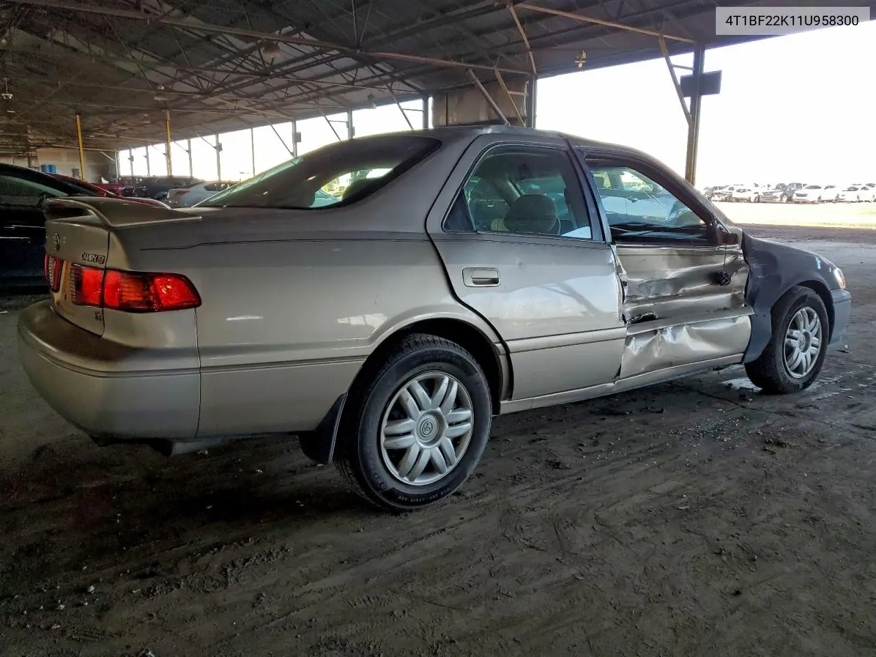 4T1BF22K11U958300 2001 Toyota Camry Le