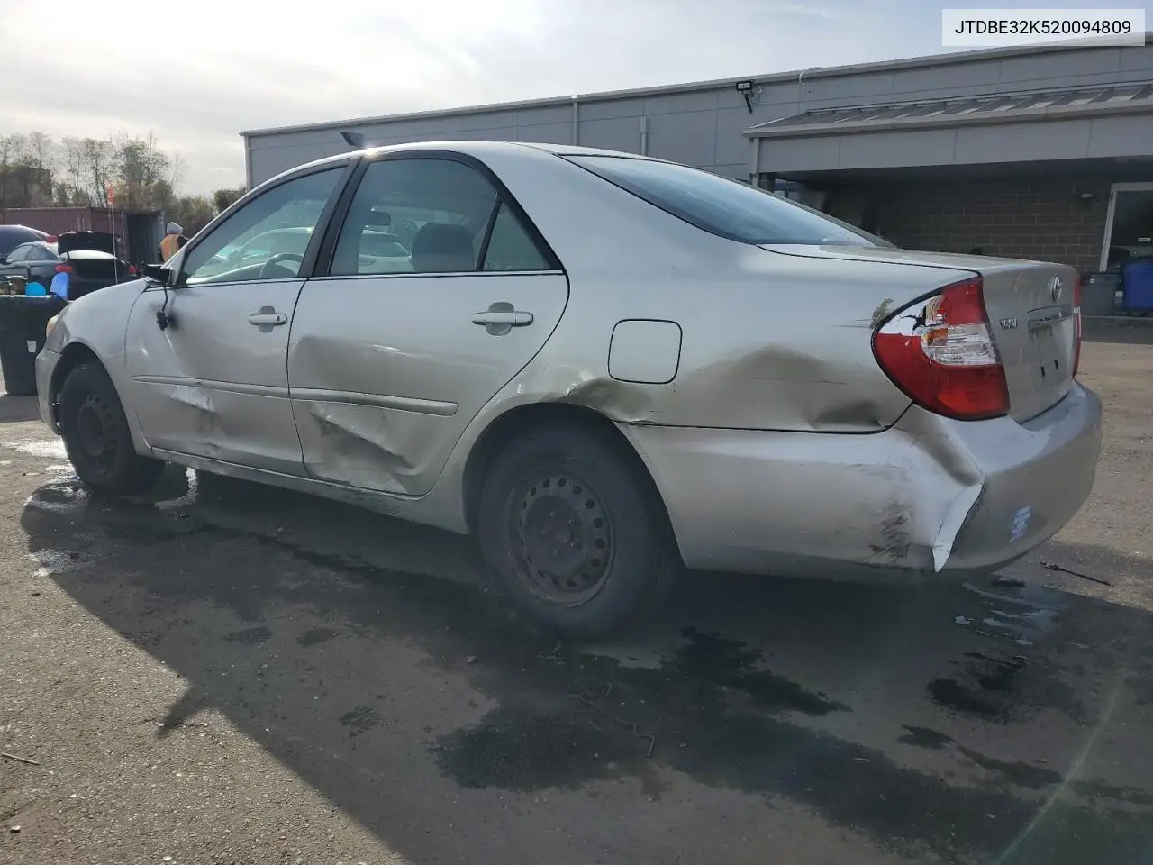 JTDBE32K520094809 2002 Toyota Camry Le