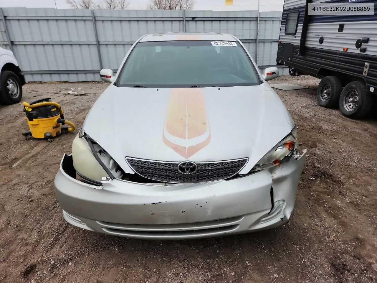 4T1BE32K92U088869 2002 Toyota Camry Le