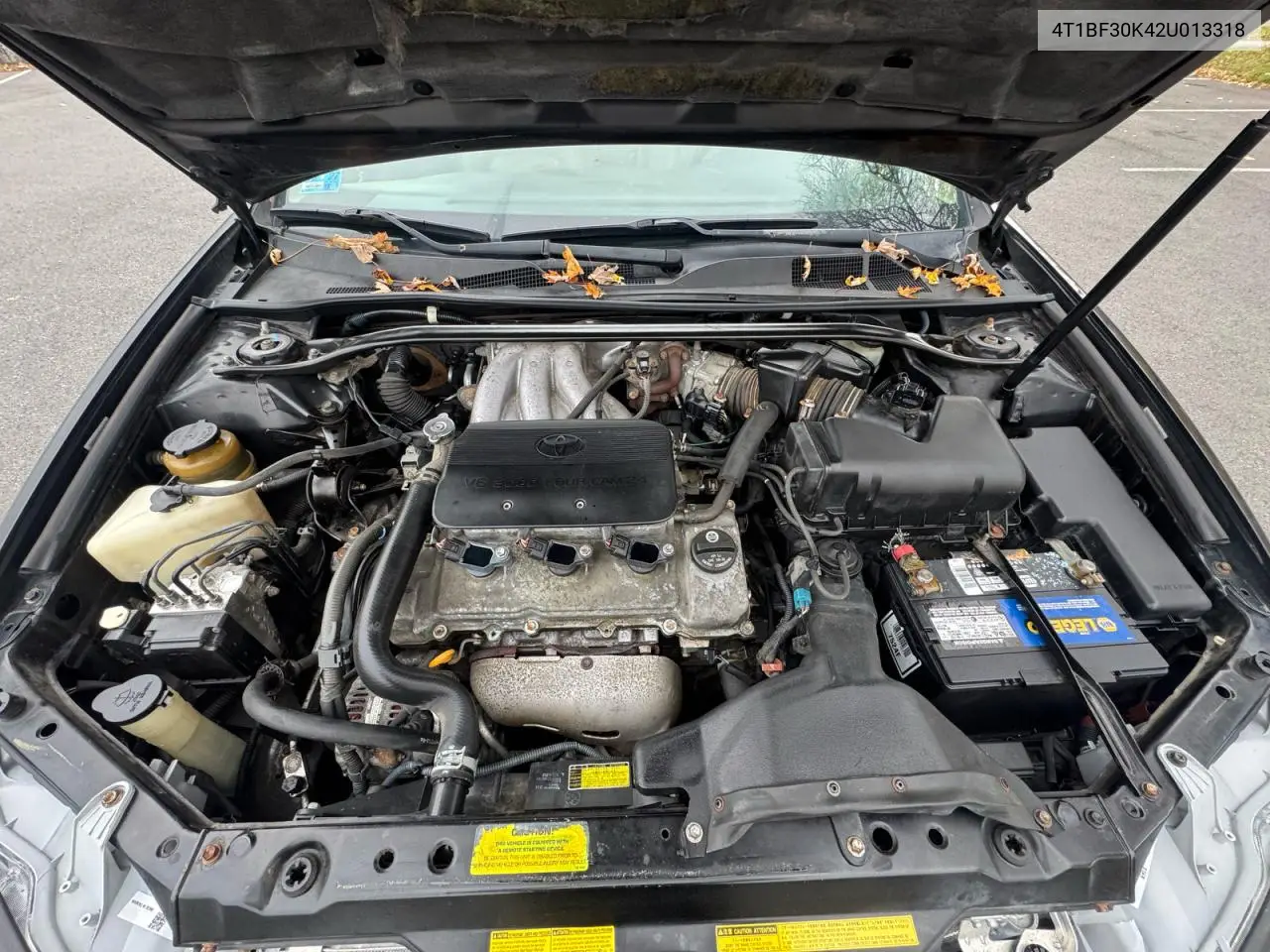 4T1BF30K42U013318 2002 Toyota Camry Le