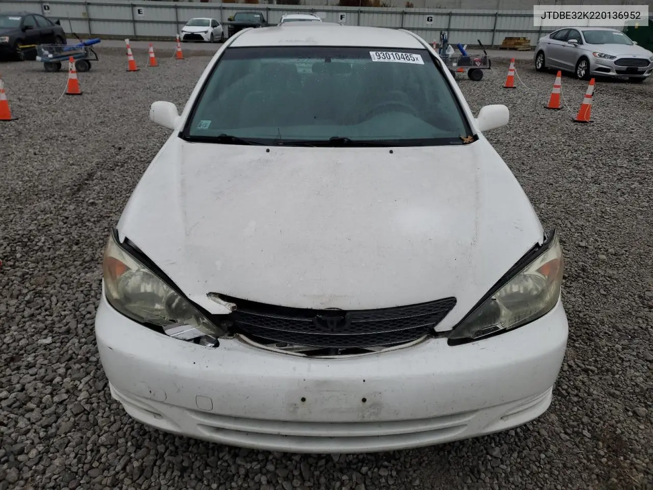 JTDBE32K220136952 2002 Toyota Camry Le