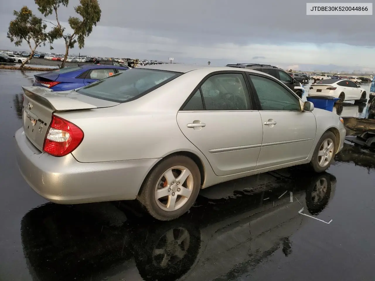 JTDBE30K520044866 2002 Toyota Camry Le