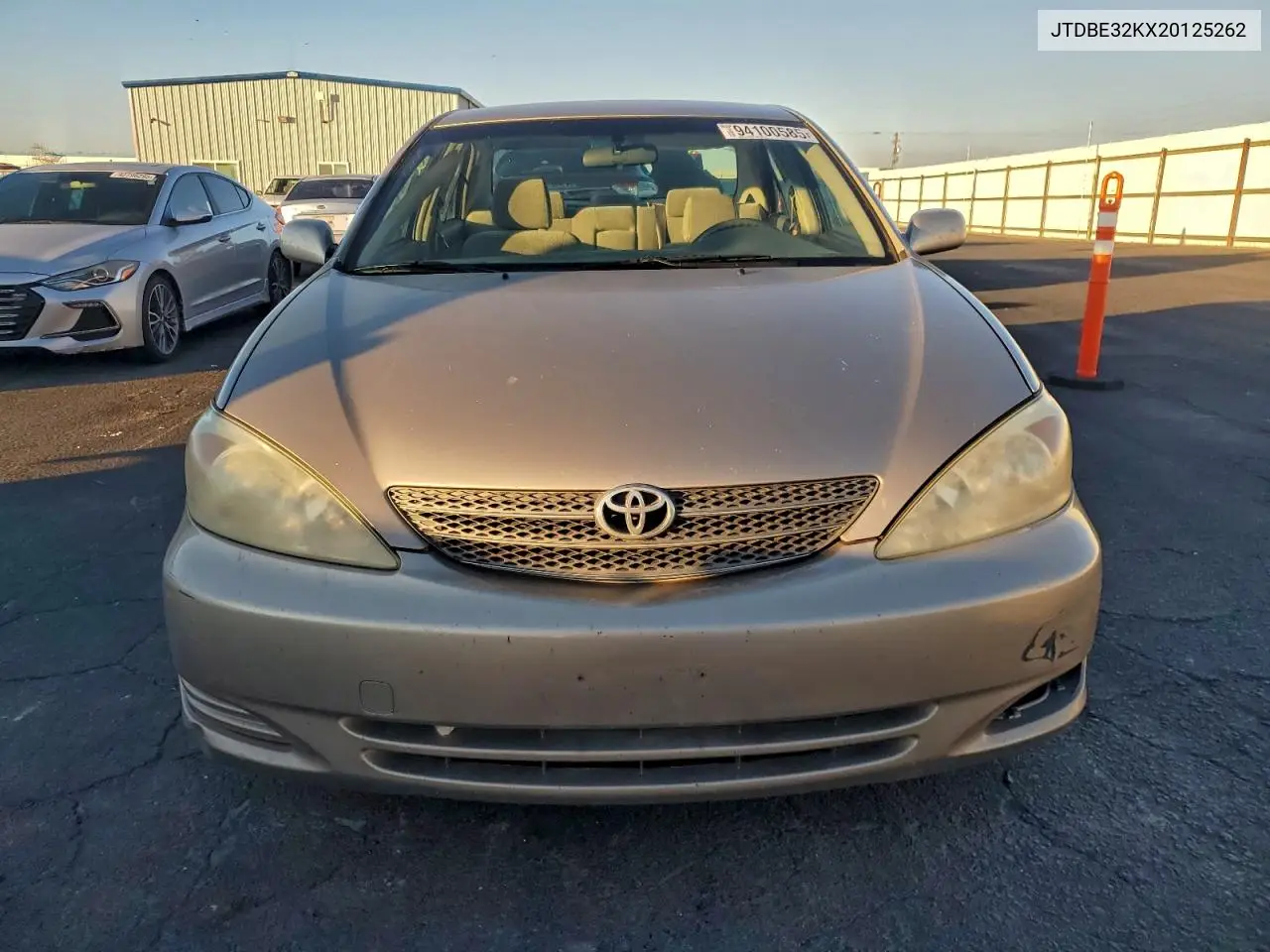 JTDBE32KX20125262 2002 Toyota Camry Le