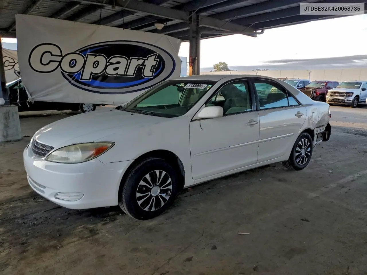 JTDBE32K420068735 2002 Toyota Camry Le