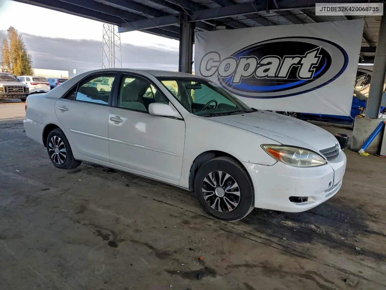 JTDBE32K420068735 2002 Toyota Camry Le