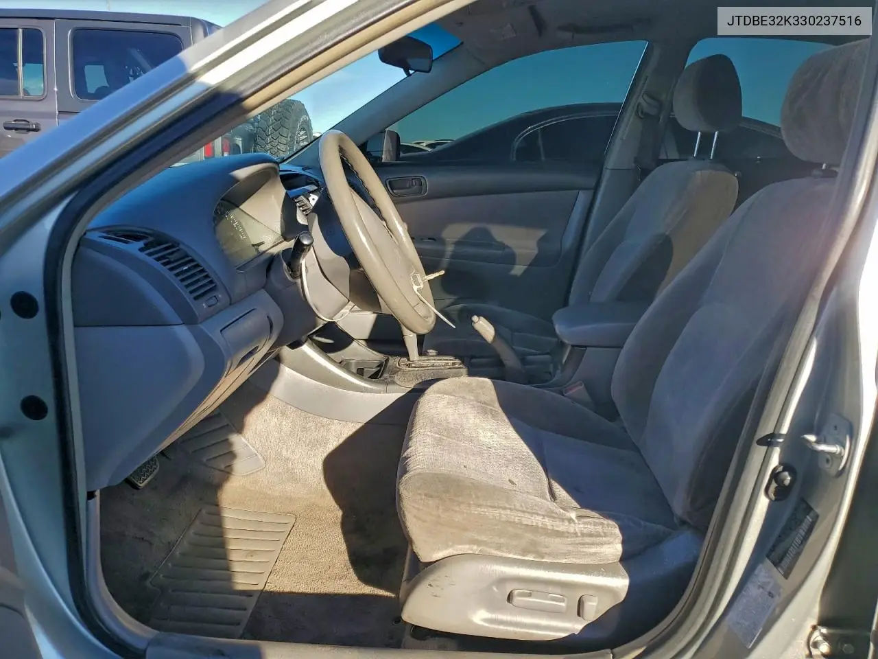 JTDBE32K330237516 2003 Toyota Camry Le