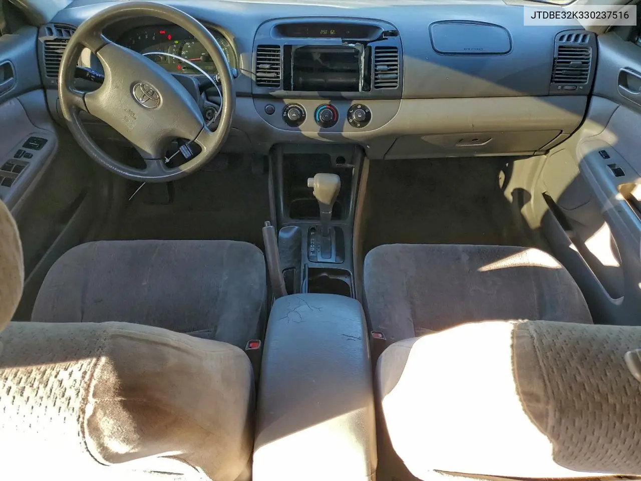 JTDBE32K330237516 2003 Toyota Camry Le