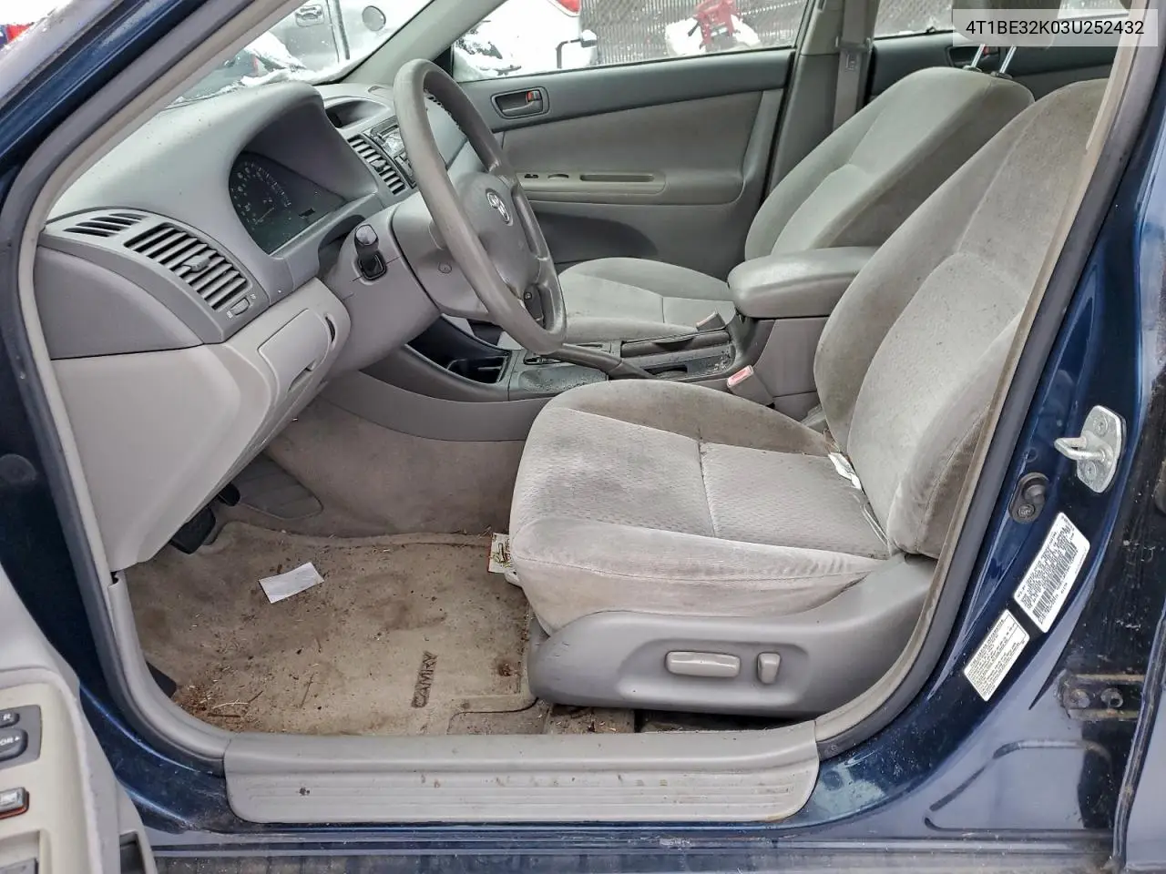 4T1BE32K03U252432 2003 Toyota Camry Le