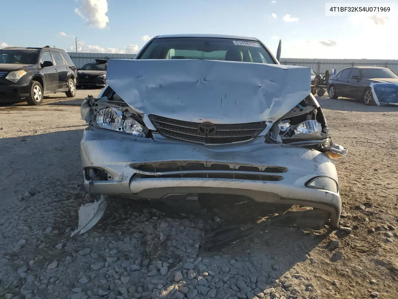 4T1BF32K54U071969 2004 Toyota Camry Le
