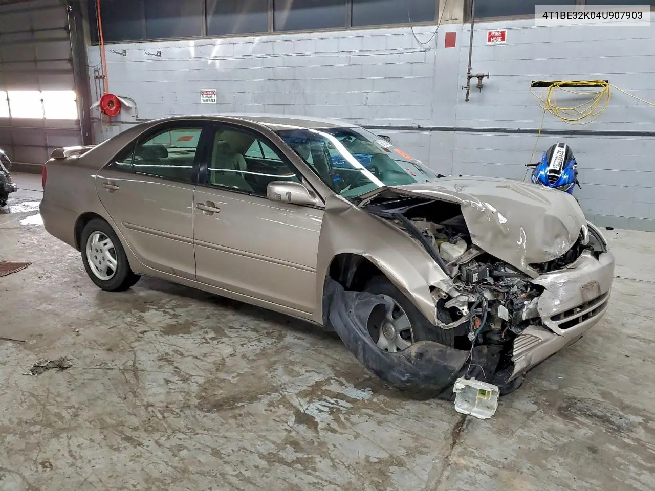 4T1BE32K04U907903 2004 Toyota Camry Le
