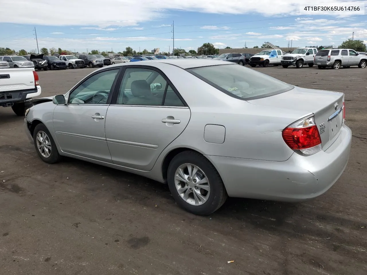 4T1BF30K65U614766 2005 Toyota Camry Le