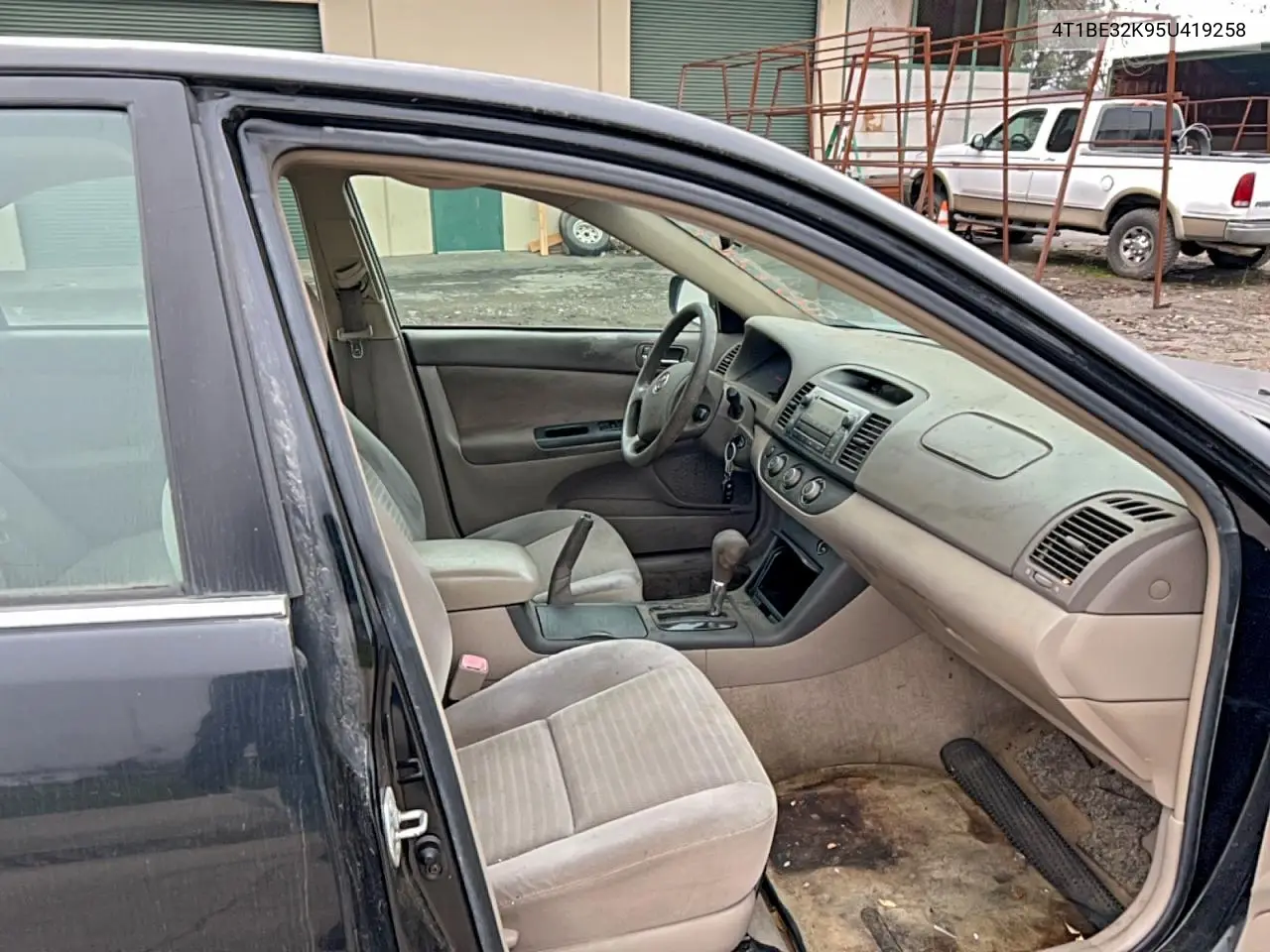 4T1BE32K95U419258 2005 Toyota Camry Le