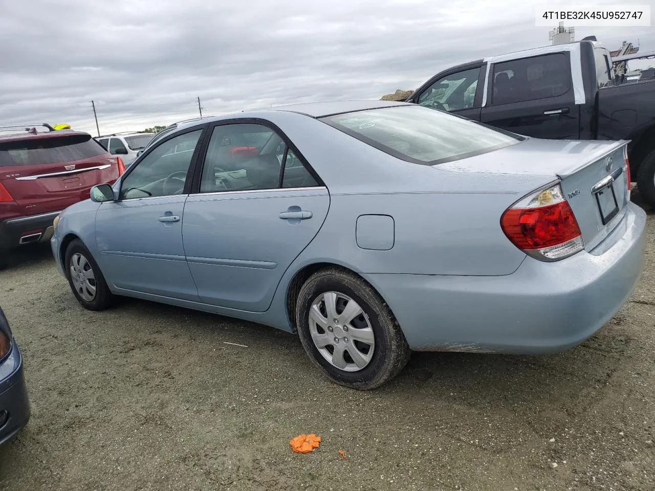 4T1BE32K45U952747 2005 Toyota Camry Le