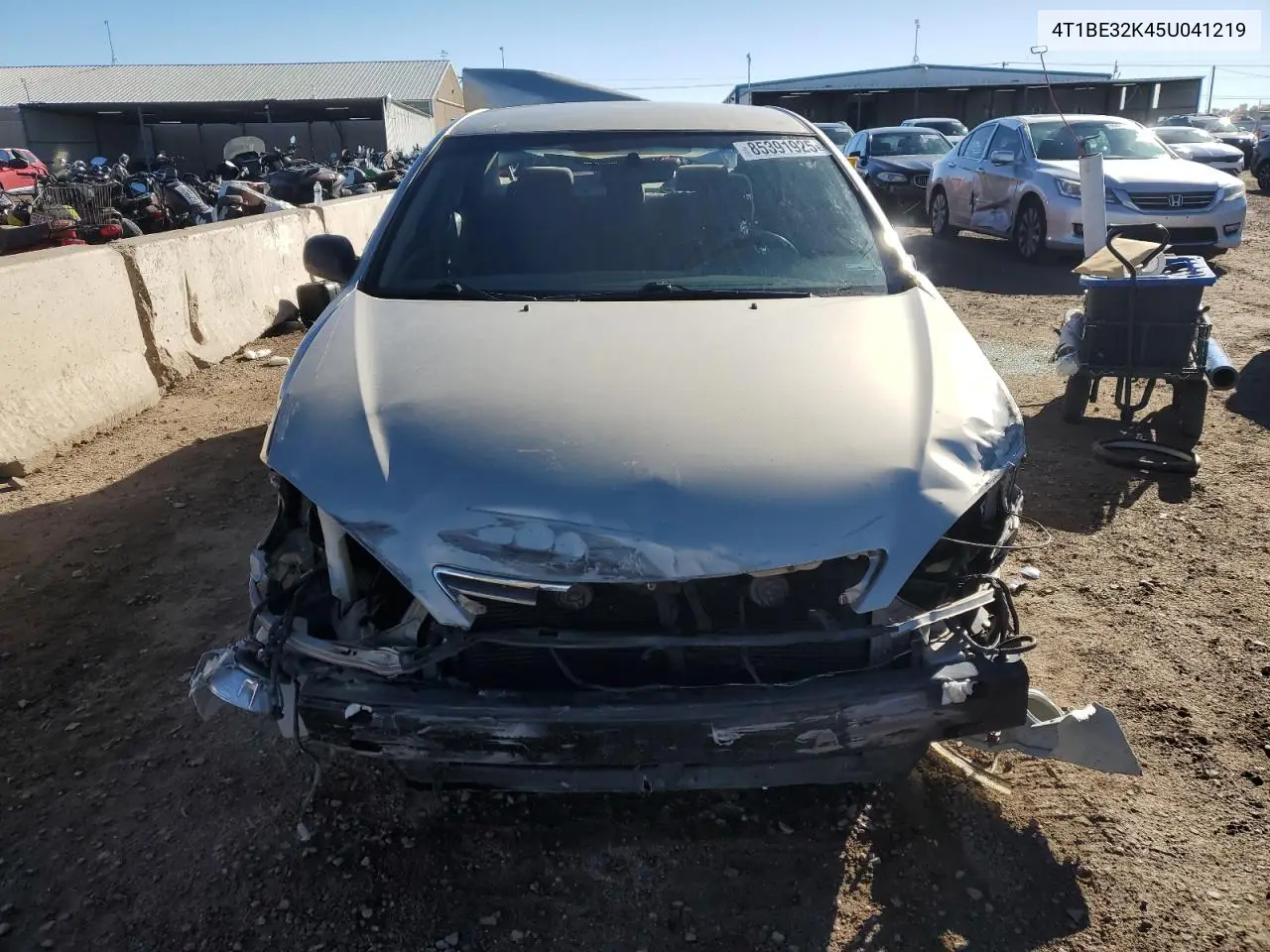 4T1BE32K45U041219 2005 Toyota Camry Le