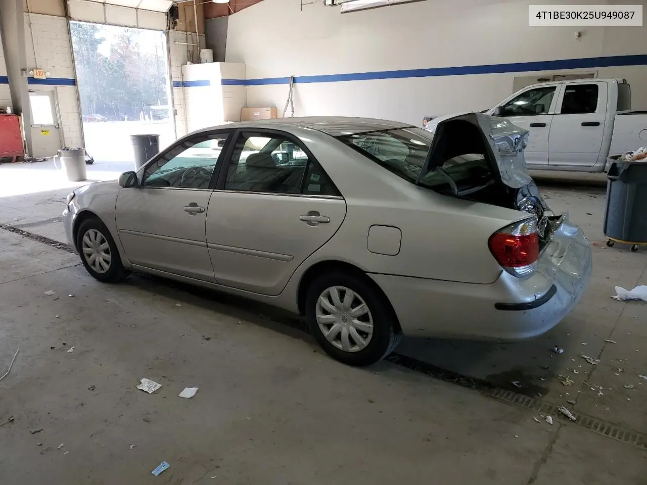 4T1BE30K25U949087 2005 Toyota Camry Le