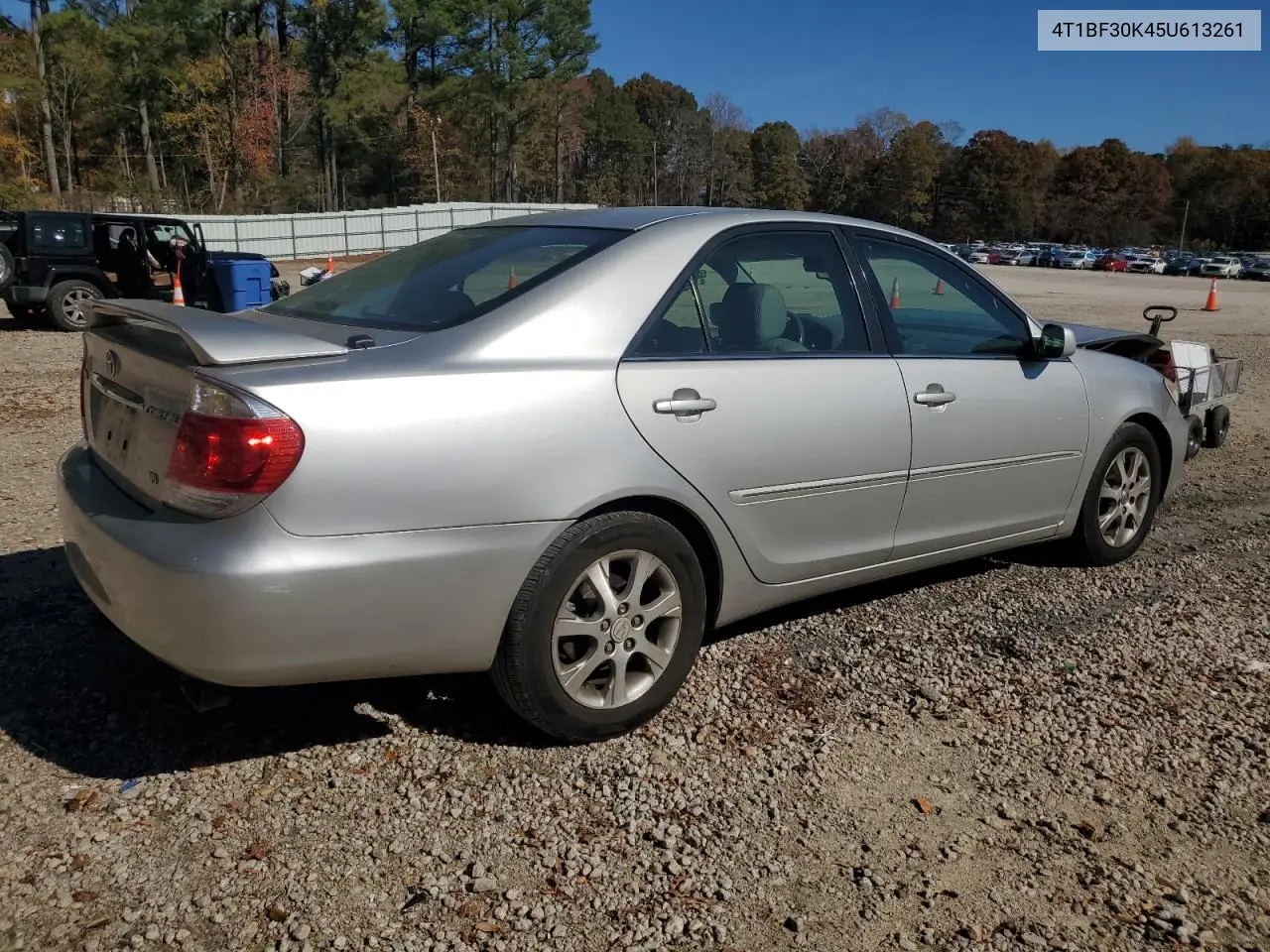 4T1BF30K45U613261 2005 Toyota Camry Le