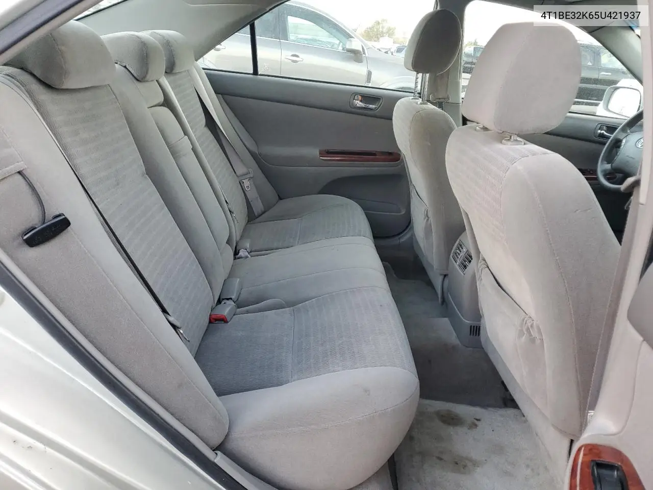4T1BE32K65U421937 2005 Toyota Camry Le