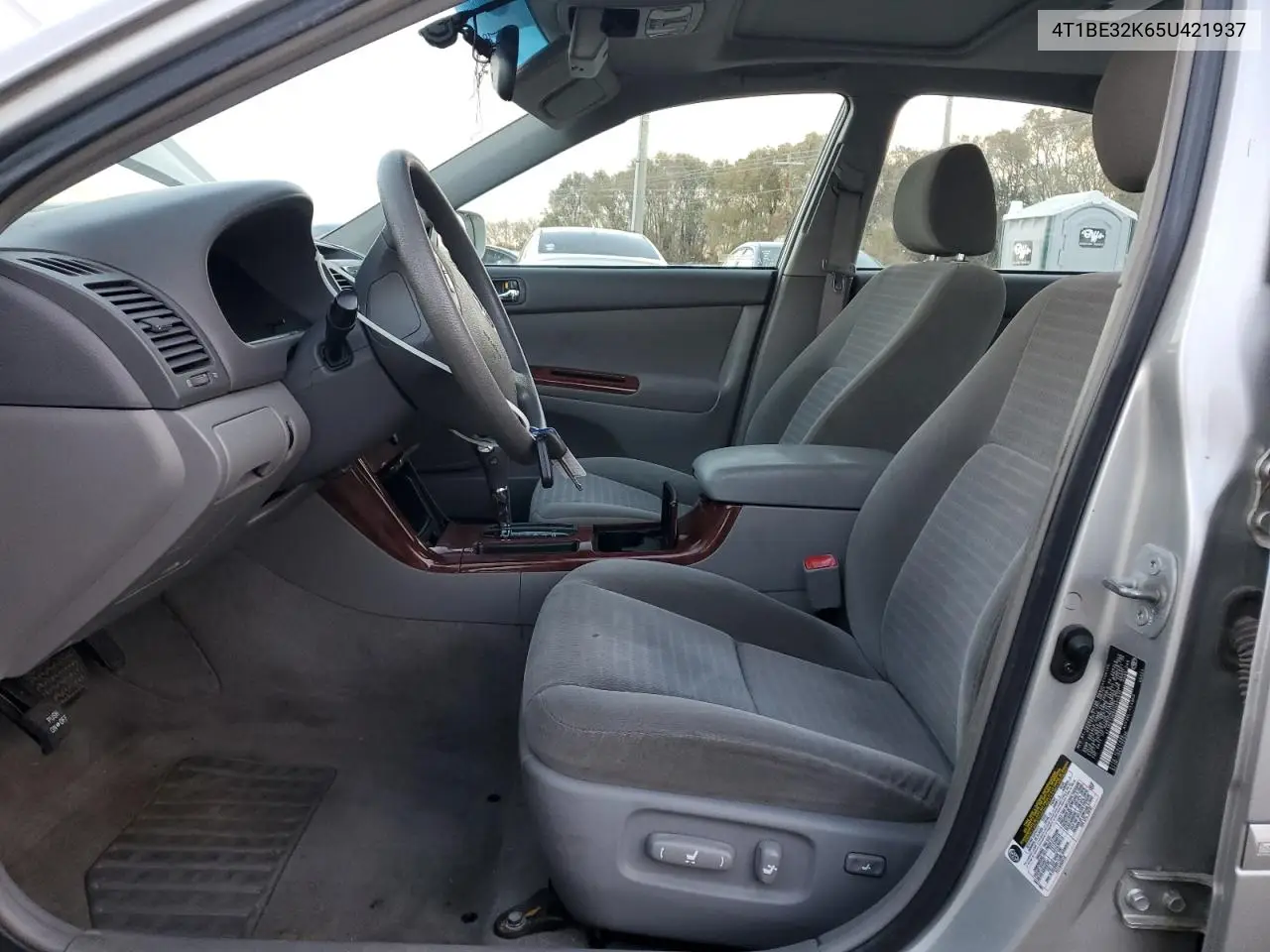 4T1BE32K65U421937 2005 Toyota Camry Le