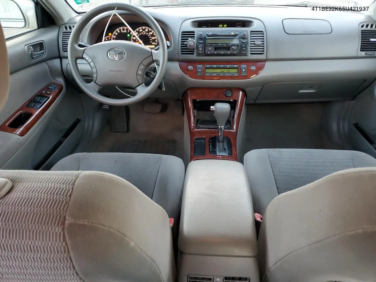 4T1BE32K65U421937 2005 Toyota Camry Le