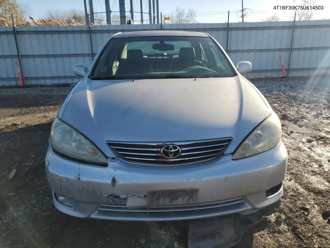 4T1BF30K75U614503 2005 Toyota Camry Le