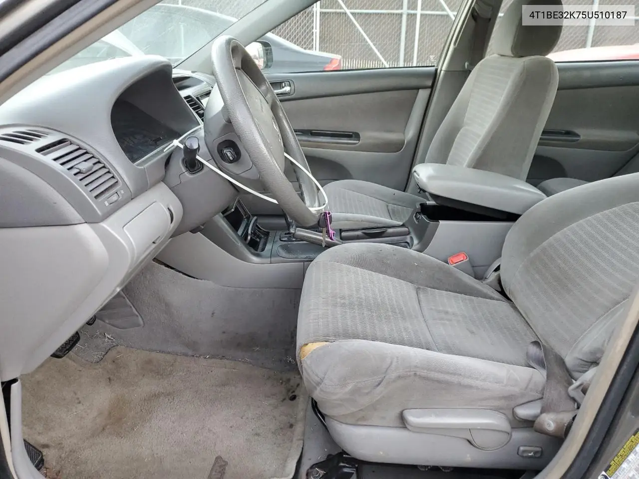 4T1BE32K75U510187 2005 Toyota Camry Le