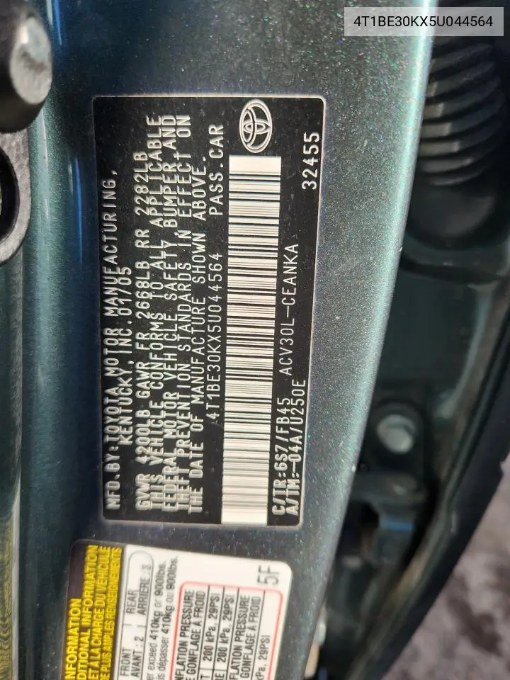 4T1BE30KX5U044564 2005 Toyota Camry Le