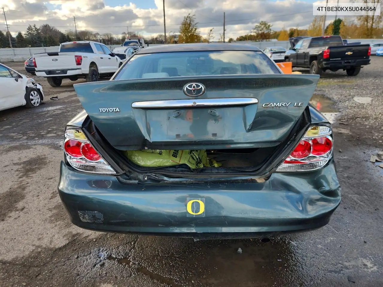4T1BE30KX5U044564 2005 Toyota Camry Le