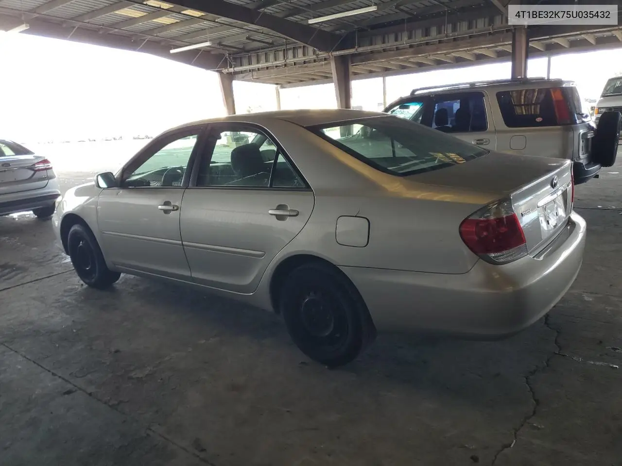 4T1BE32K75U035432 2005 Toyota Camry Le