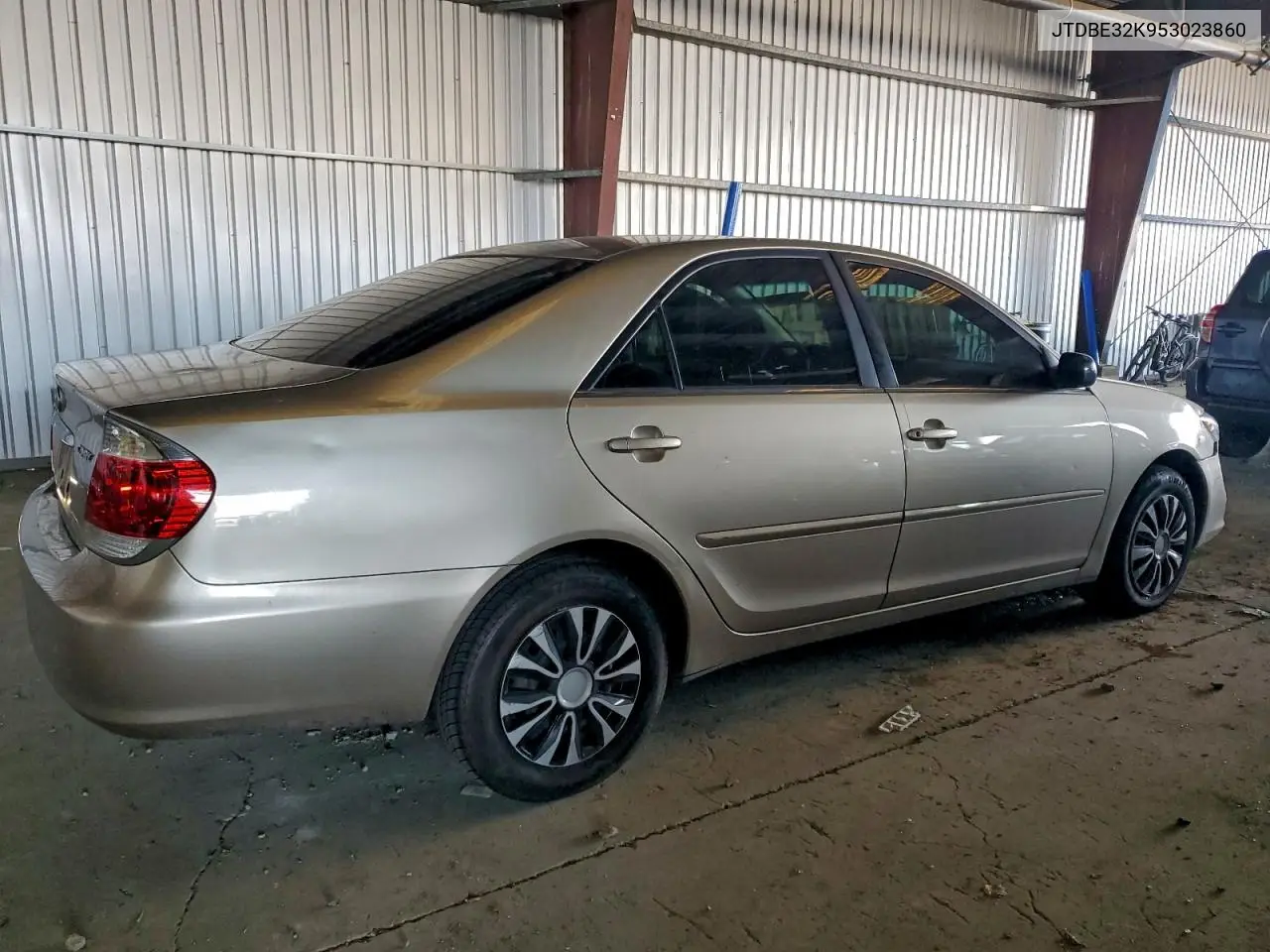 JTDBE32K953023860 2005 Toyota Camry Le