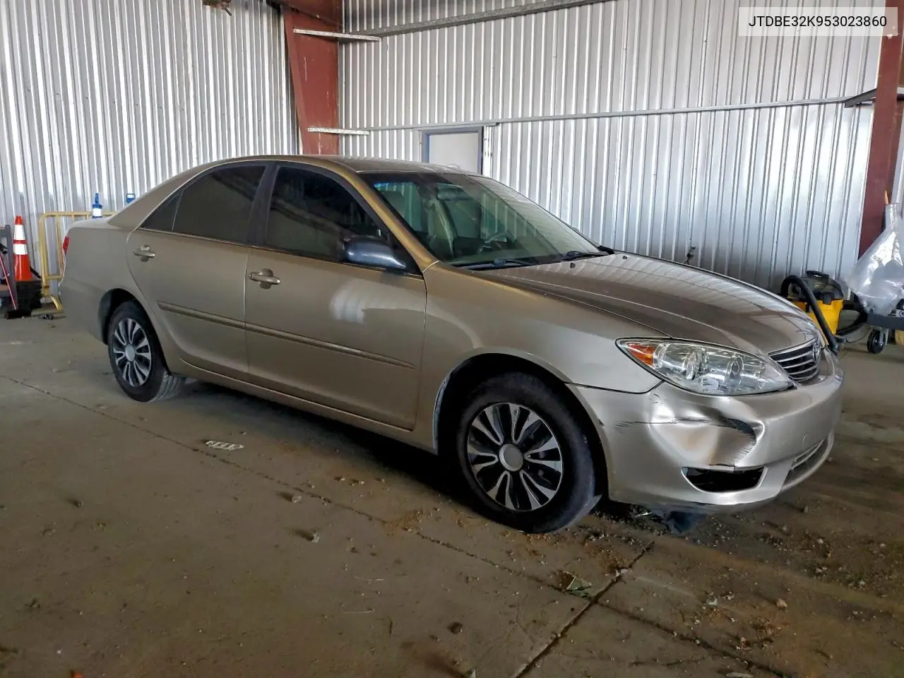 JTDBE32K953023860 2005 Toyota Camry Le