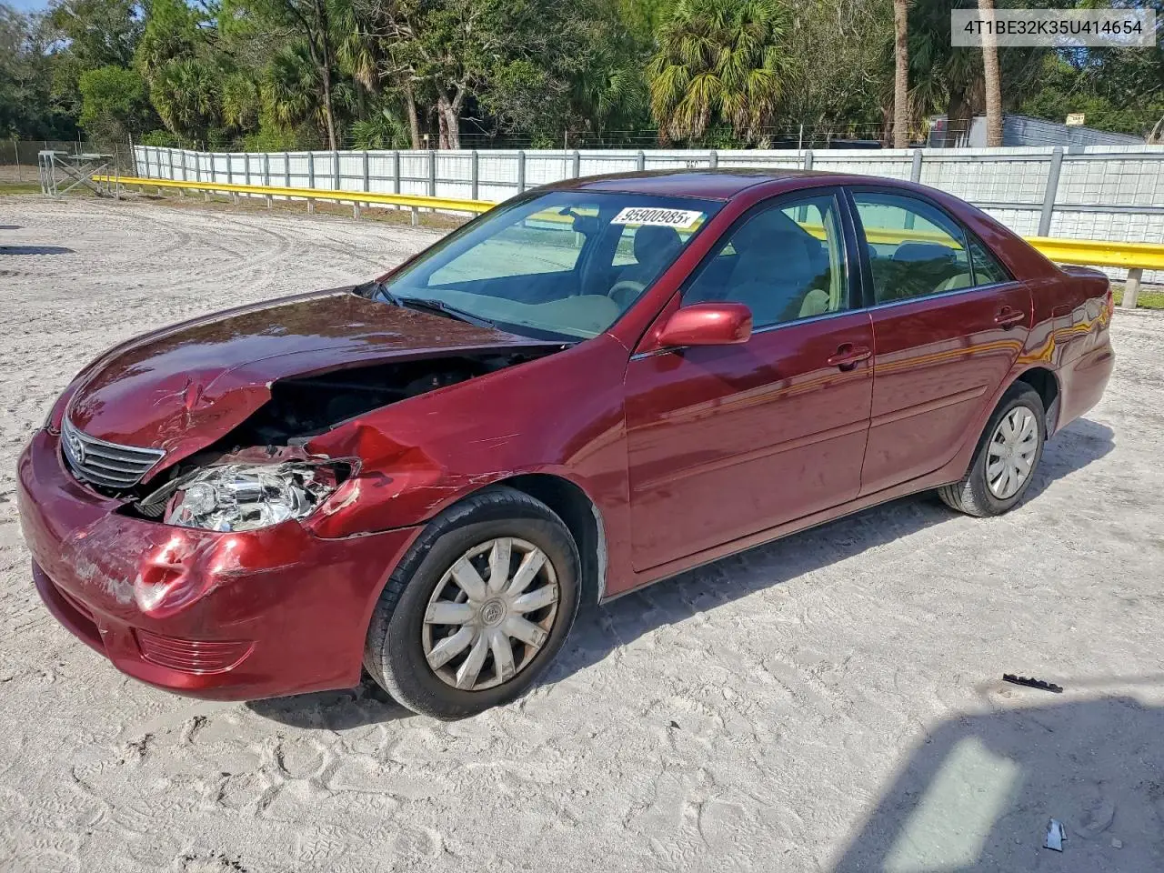 4T1BE32K35U414654 2005 Toyota Camry Le