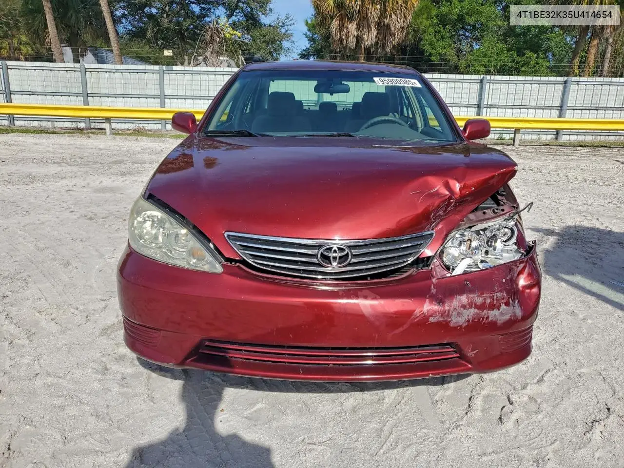 4T1BE32K35U414654 2005 Toyota Camry Le