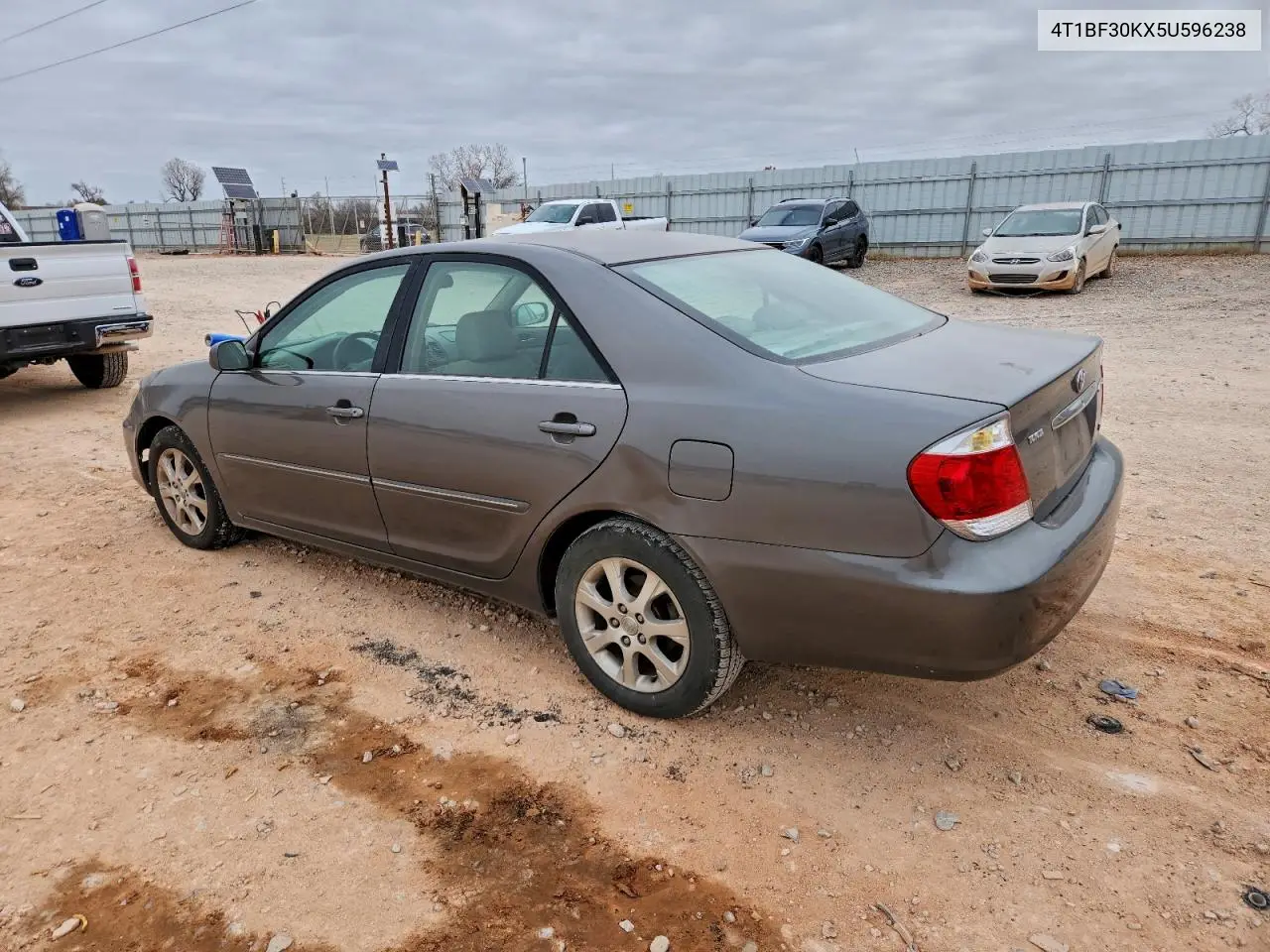 4T1BF30KX5U596238 2005 Toyota Camry Le