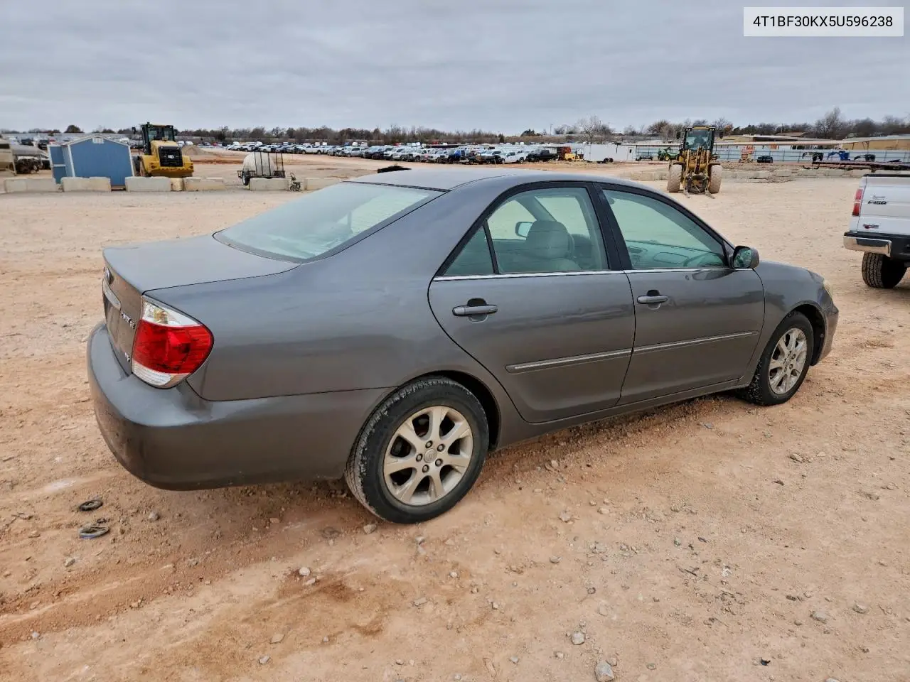 4T1BF30KX5U596238 2005 Toyota Camry Le