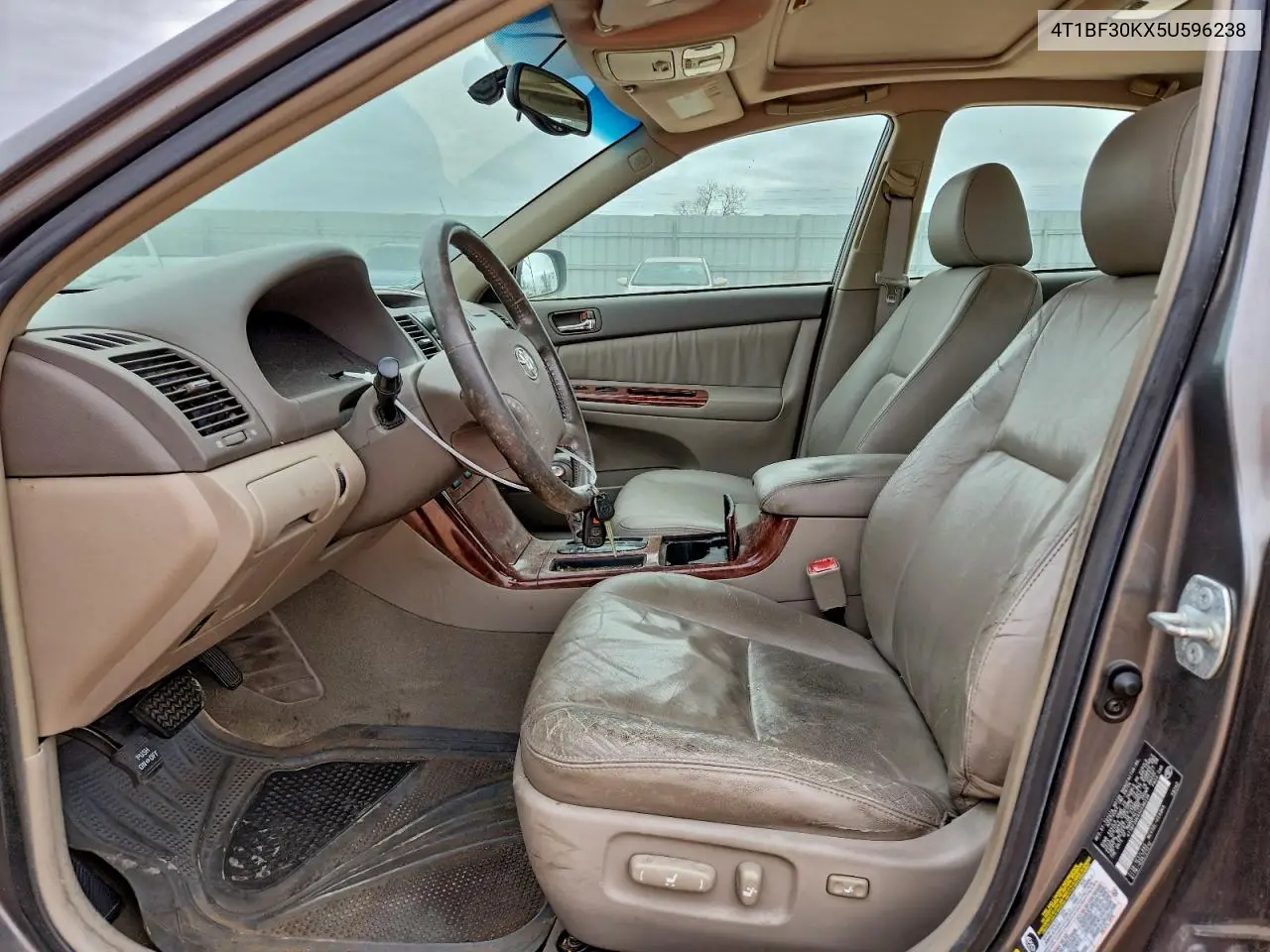 4T1BF30KX5U596238 2005 Toyota Camry Le