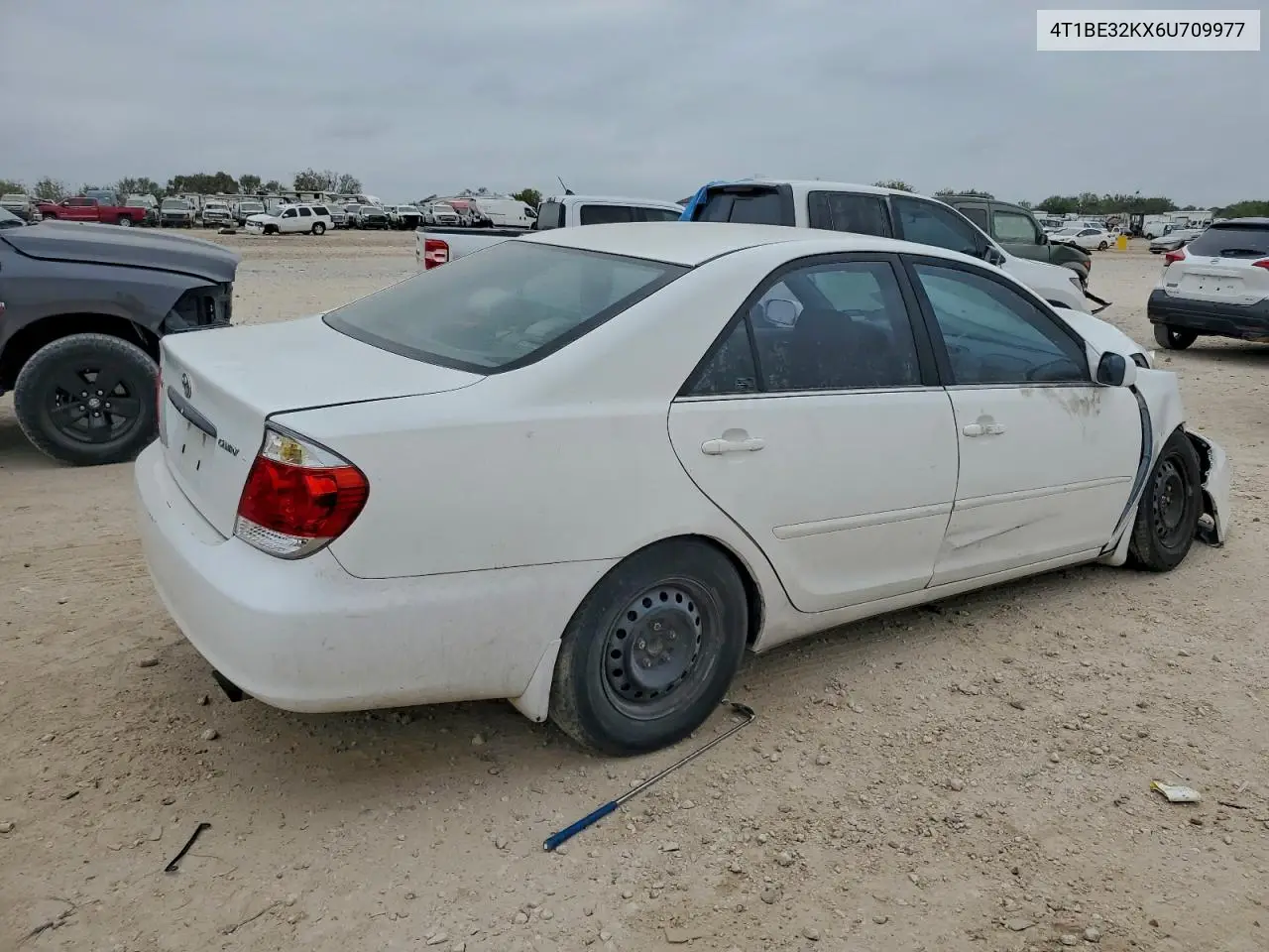 4T1BE32KX6U709977 2006 Toyota Camry Le