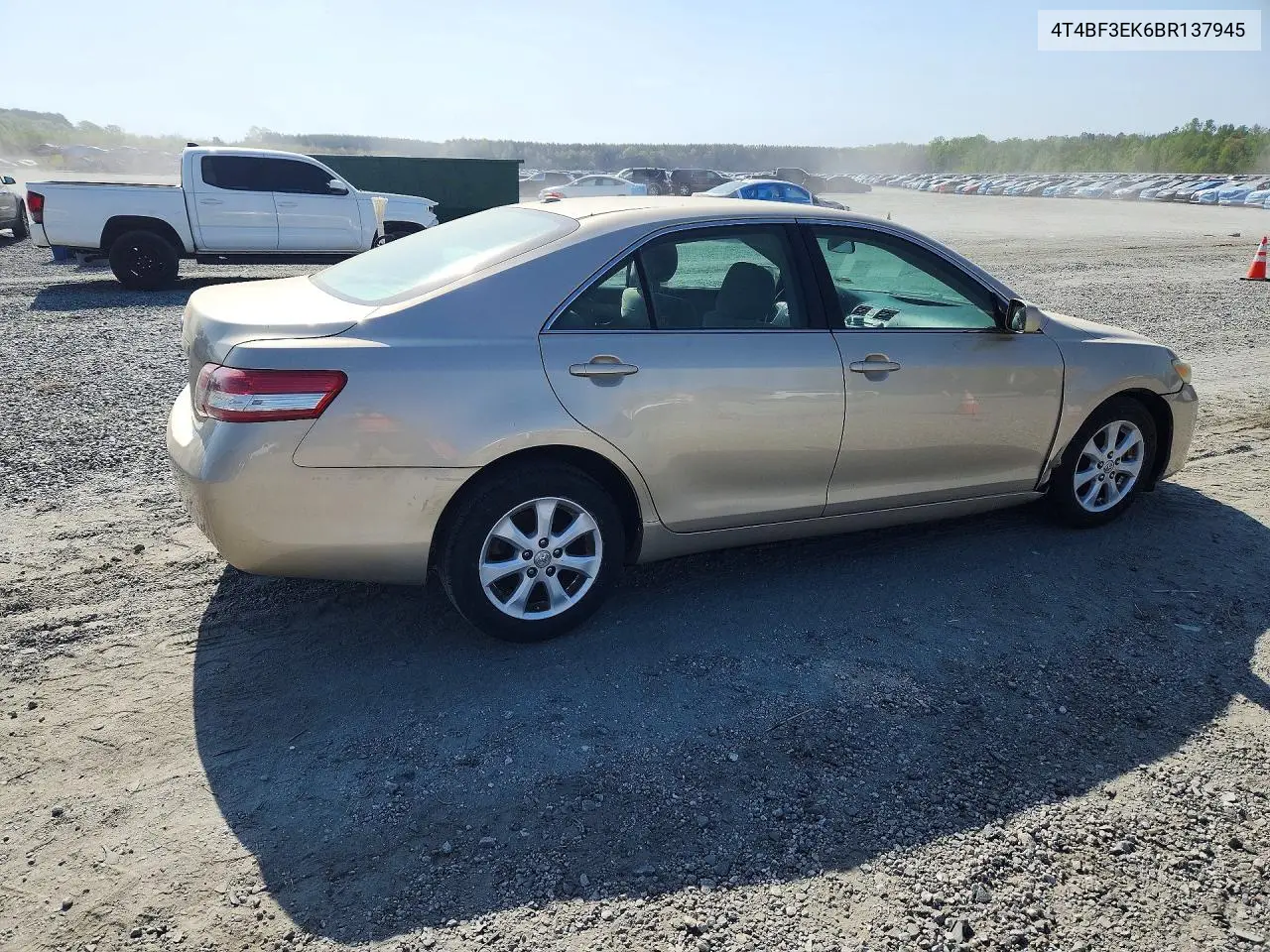 4T4BF3EK6BR137945 2011 Toyota Camry Le