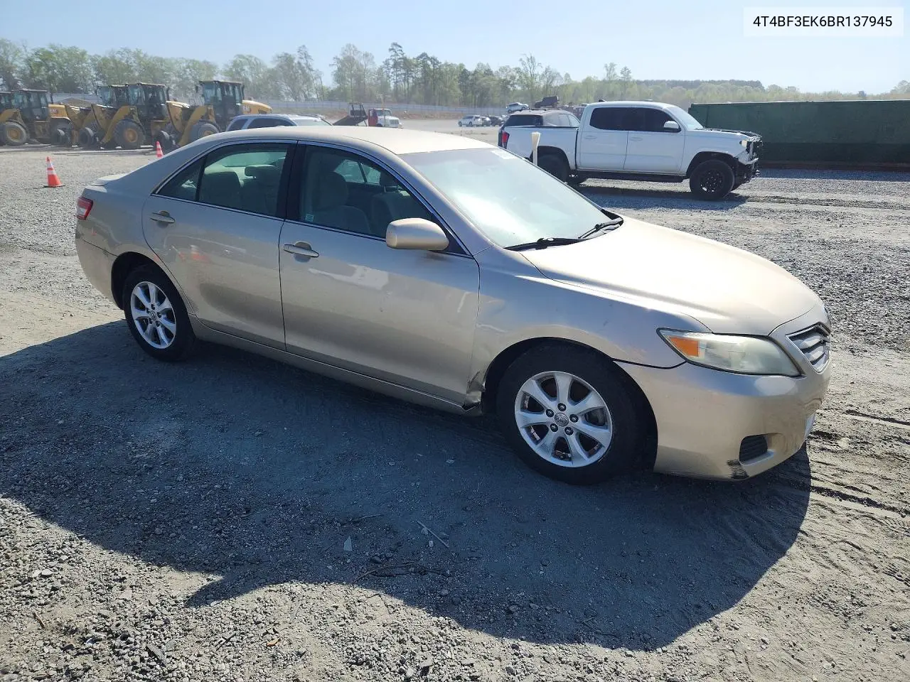 4T4BF3EK6BR137945 2011 Toyota Camry Le