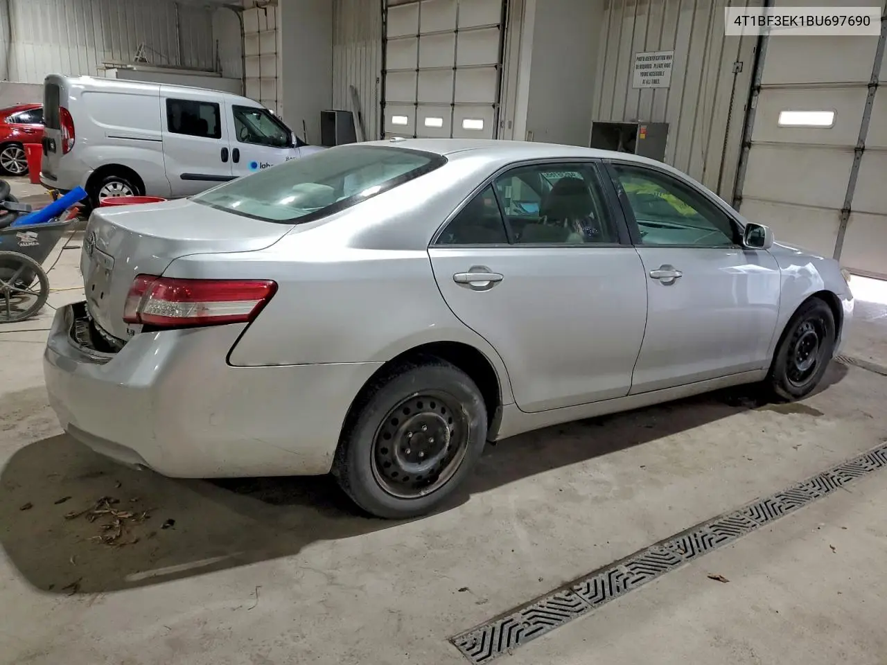 4T1BF3EK1BU697690 2011 Toyota Camry Le