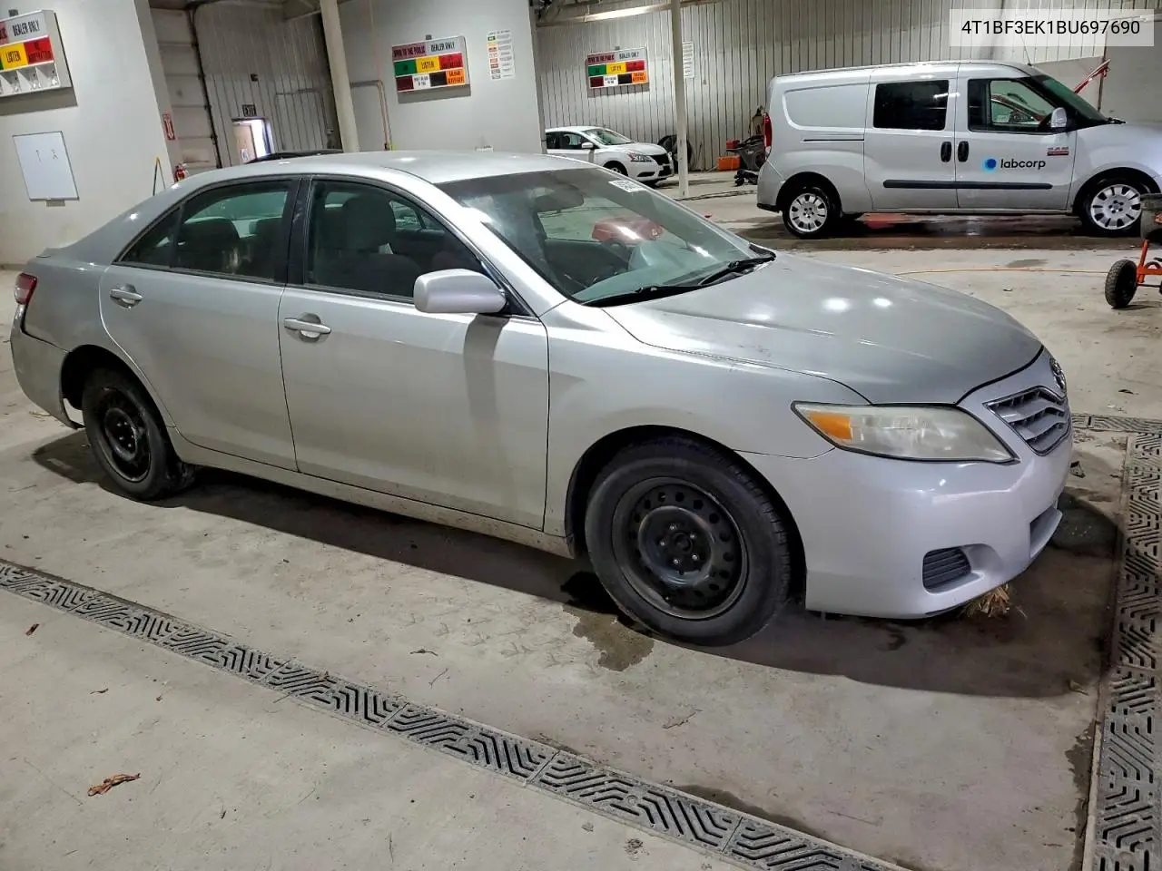 4T1BF3EK1BU697690 2011 Toyota Camry Le