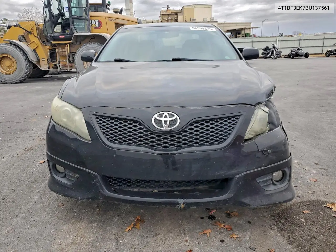 4T1BF3EK7BU137561 2011 Toyota Camry Se